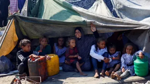 Cataclysmic Situation in northern Gaza as Military Tanks Push Forward