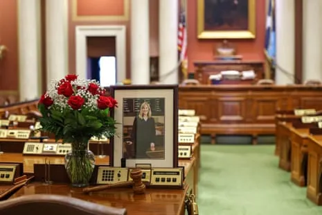 Minnesota Voters Go to Election Sites to Occupy Position of Murdered Legislator